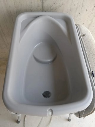 Bañera bebé Chicco gris con cambiador