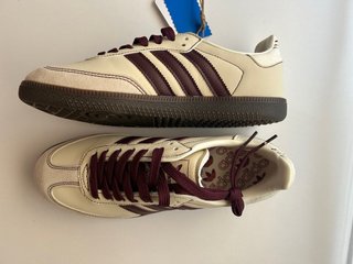 Zapatillas Adidas Beige y Marrón