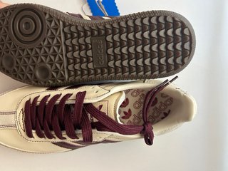 Zapatillas Adidas Beige y Marrón