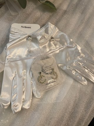 Guantes y Pendientes Novia Blancos y Dorados