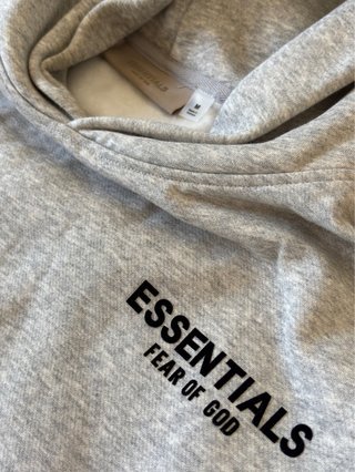 Sudadera Fear of God Essentials Gris