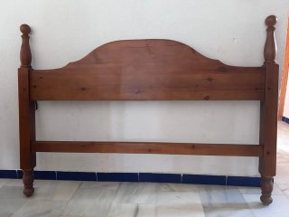 Cabecero de madera para cama de matrimonio