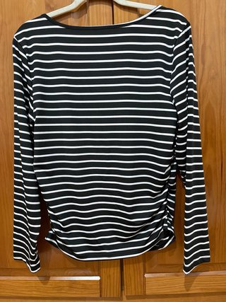 Blusa listrada decote quadrado