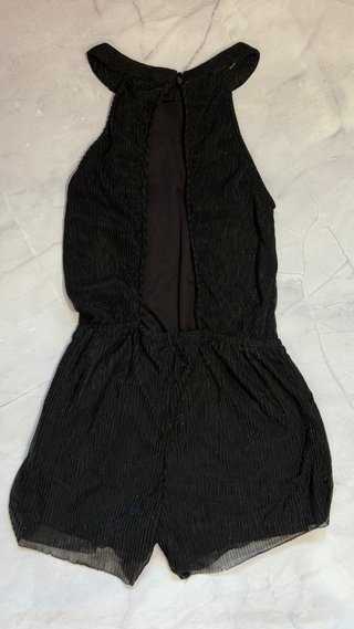 Mono negro lentejuelas halter