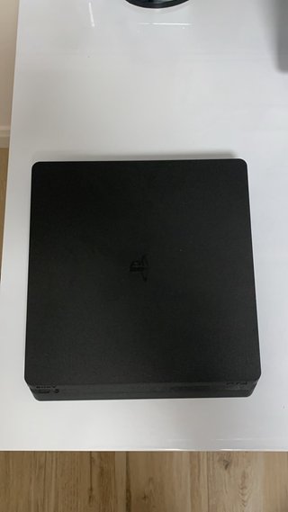 PS4 (PlayStation 4) Negra Slim
