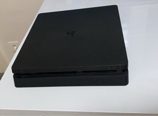 PS4 (PlayStation 4) Negra Slim