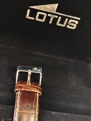 Lotus Retro 10134, elegante y ligero, como nuevo