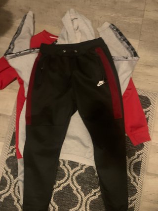 Pantalón Nike Negro y Rojo