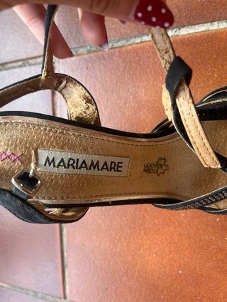 Sandalias de tacón MARIAMARE negras y plateadas