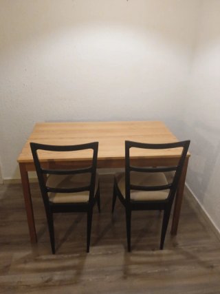 Set di 4 sedie di design artigianali in legno