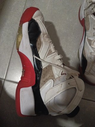 Zapatos Jordan Originales Blanco y Rojo