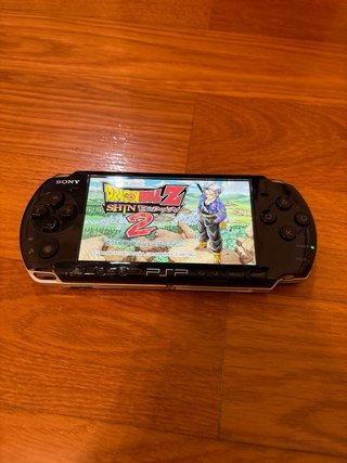 Consola PSP Negra + 3 Juegos + Cargador