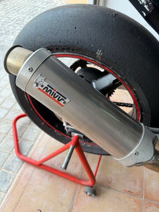 Suzuki GSXR 600 Sportbike Negra/Plata