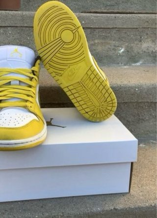 Zapatillas Jordan Air 1 High Amarillo Blanco