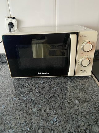 Microondas Orbegozo Blanco