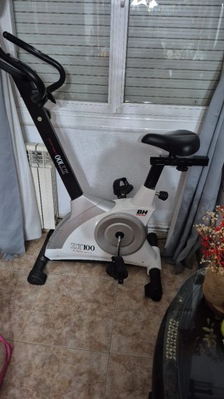 Bicicleta Estática BH ZT100