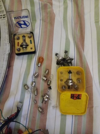 Accesorios coche: limpiaparabrisas, bombillas, rad