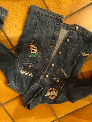 Chaqueta vaquera con parches