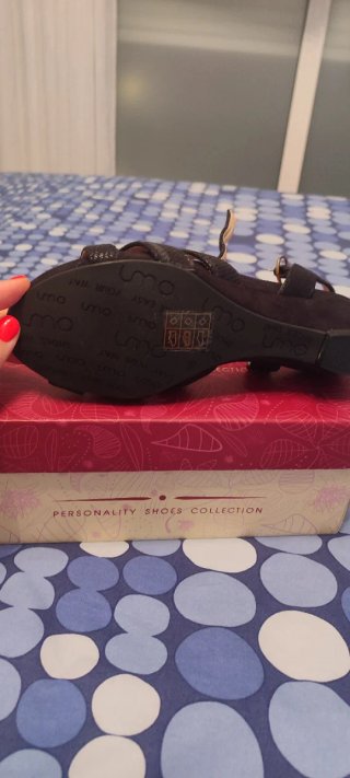 Sandalias negras Own talla 36