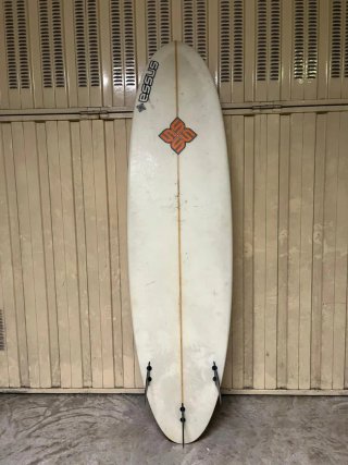 Tabla de surf Essus evolutiva naranja.Zarautz