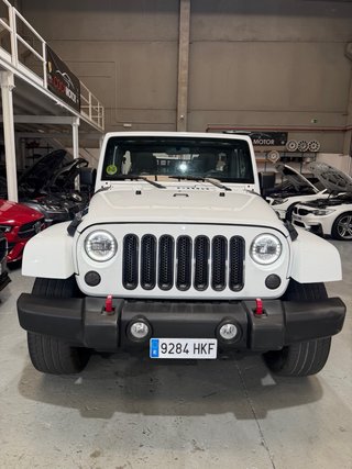 Jeep Wrangler Unlimited “Artic”