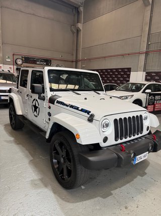 Jeep Wrangler Unlimited “Artic”
