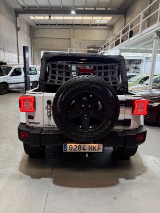 Jeep Wrangler Unlimited “Artic”