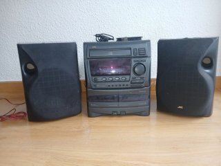 Cadena musical con radio cd y doble radiocaset.