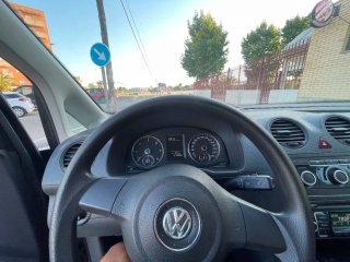 Volkswagen Caddy 2011