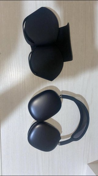 Apple AirPods Max Space Gray