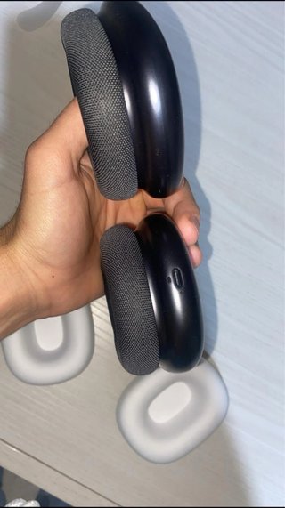 Apple AirPods Max Space Gray