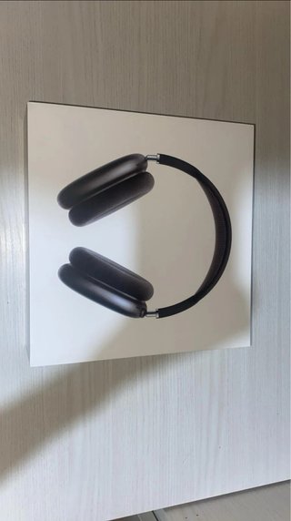 Apple AirPods Max Space Gray