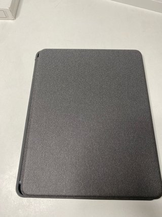 Custodia con tastiera Logitech Combo Touch per iPad Pro 12.9