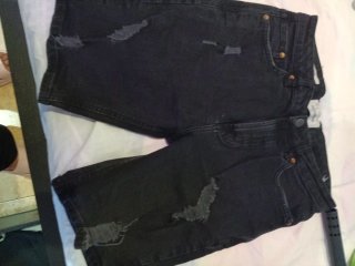 Pantalones vaqueros negros rotos Zara