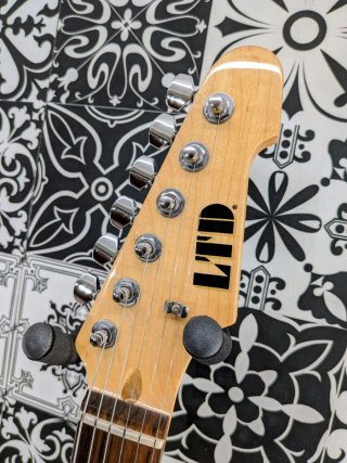 ESP LTD ST-213 (2015) Revisada - Lista para tocar
