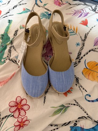 Sandalias Tommy Hilfiger Beige y Azul