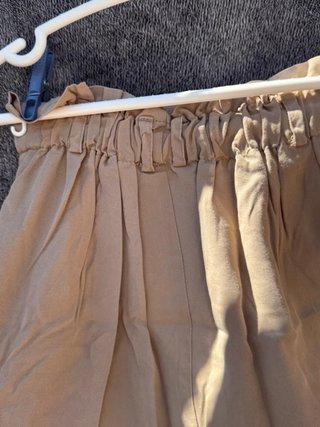 Saia Bershka bege T40