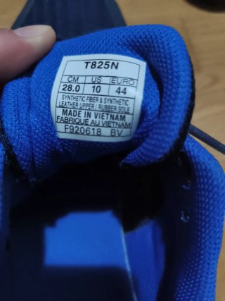 Zapatillas ASICS azules y blancas