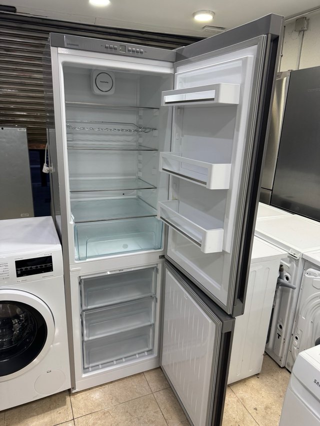 Lavadora Bosch y Frigorífico Liebherr