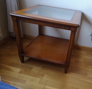 Tavolo ausiliario in legno di ciliegio con cristallo