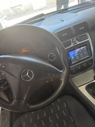 Mercedes-Benz Clase C 2004