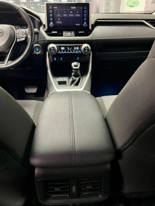 Toyota Rav4 2.5l 220H Business