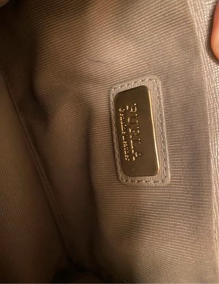 Mala Furla castanha com fecho dourado