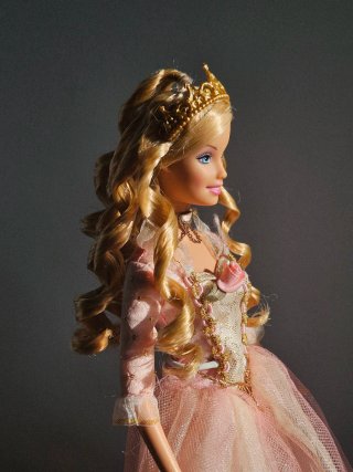Barbie Princesa Anneliese