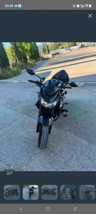 Moto Naked Negra
