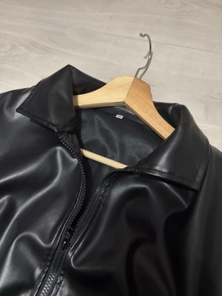 Cazadora bomber polipiel negra