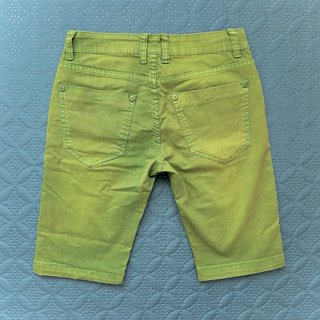 Bermuda hombre vaquero verde