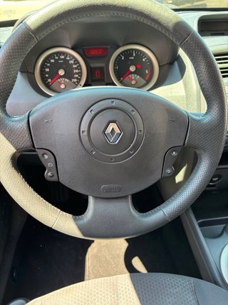 Renault Megane 1.5 DCI 105cv 6 velocidades