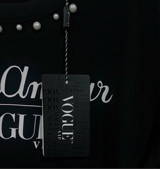 Tallas XS / S / M / XL. Camiseta VOGUE VIP