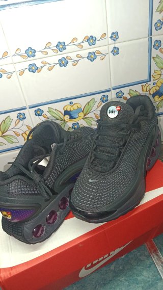 Zapatillas Nike Air Max DN Negras y Moradas